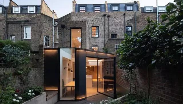 「」门口搭个阳光房，比开发商还会偷面积，这家3层复式设计得真实用