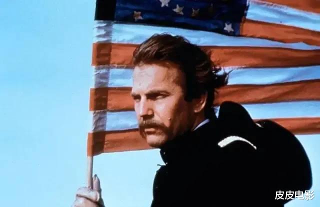 「与狼共舞」片长4小时，票房破20亿！上映时影院爆满，有人宁可站着也要看完