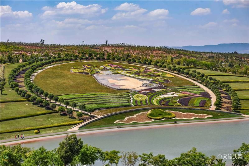 弥勒|马云近日现身昆明、弥勒、腾冲、西双版纳！拍照，打卡，要干嘛？