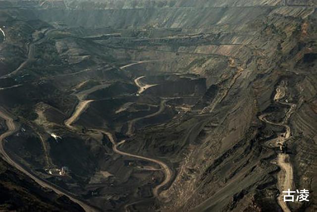 抚顺|中国第一大露天煤矿：日本曾霸占40年，掠夺近两亿吨，如今成景点