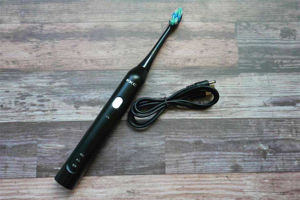 spring|给牙齿做个深度SPA，海尔KKC声波电动牙刷体验