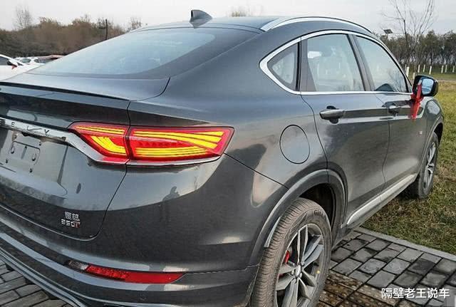 「长安CS75」手握10万，媳妇非要买长安CS75PLUS，我却选了它，内行人：很懂车