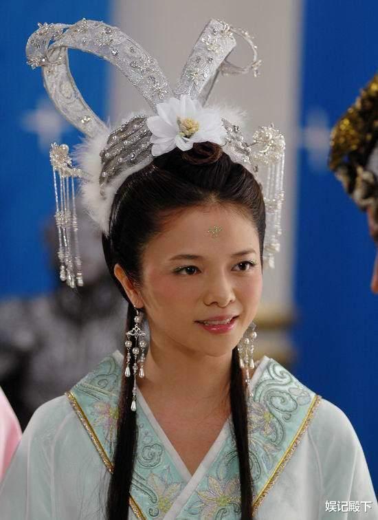 天仙配|现在再看天仙配，七个仙女扮演者有六个超大牌明星，当时咋没发现