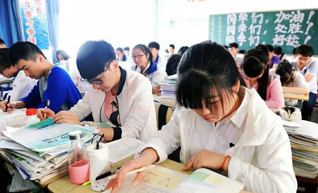 高考|部分地区疫情反弹，中小学停课，2021年高考会延迟到7月份吗？