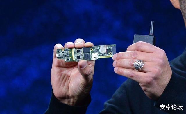 CPU|性能暴跌，薄 2mm 还得贵 2000 元，这产品疯了吧？