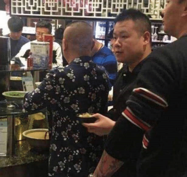 岳云鹏：岳云鹏面馆一碗面106元，为什么没人吐槽？看到实物后闭嘴了