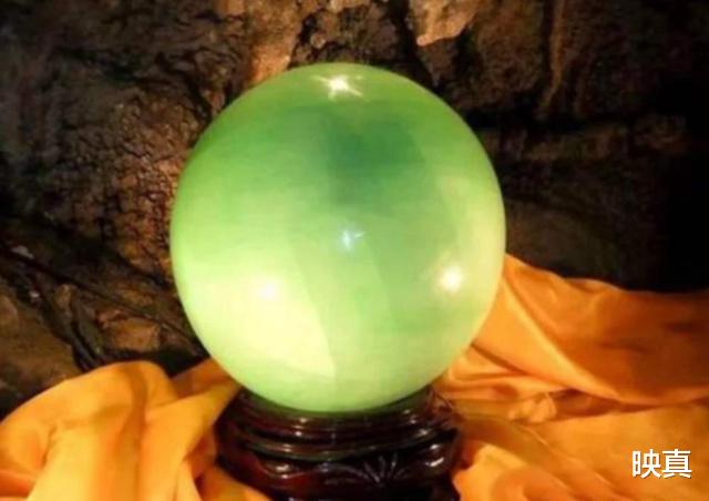 #陕西#陕西小伙跑新疆寻宝，承包废矿，挖出6吨重夜明珠，专家：值26亿