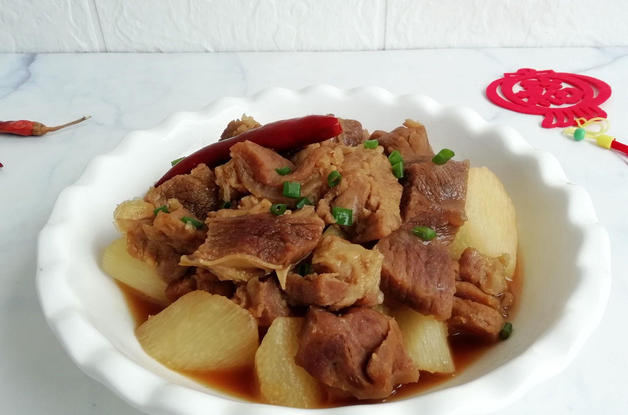 「牛腩」这食材45元一斤，贵也要吃，孩子脾胃好食欲好，个子长得快