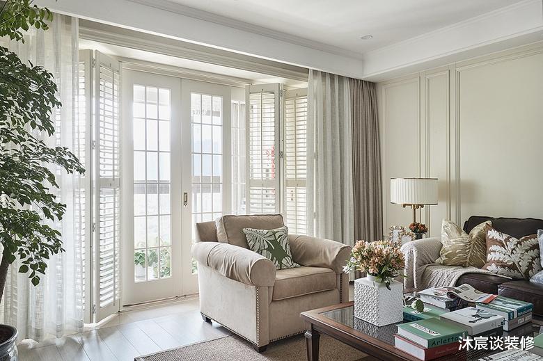 |她放弃复式选择大平层,装修后家人乐开花,全屋白色美式澄明素雅