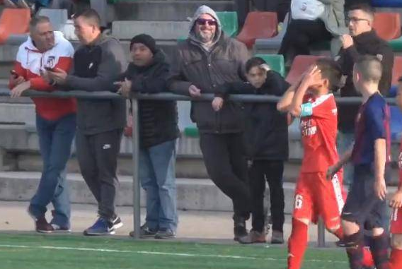 #足球小将#创历史！中国足球小将正式加盟沃尔夫斯堡梯队，放弃10号球衣获赞