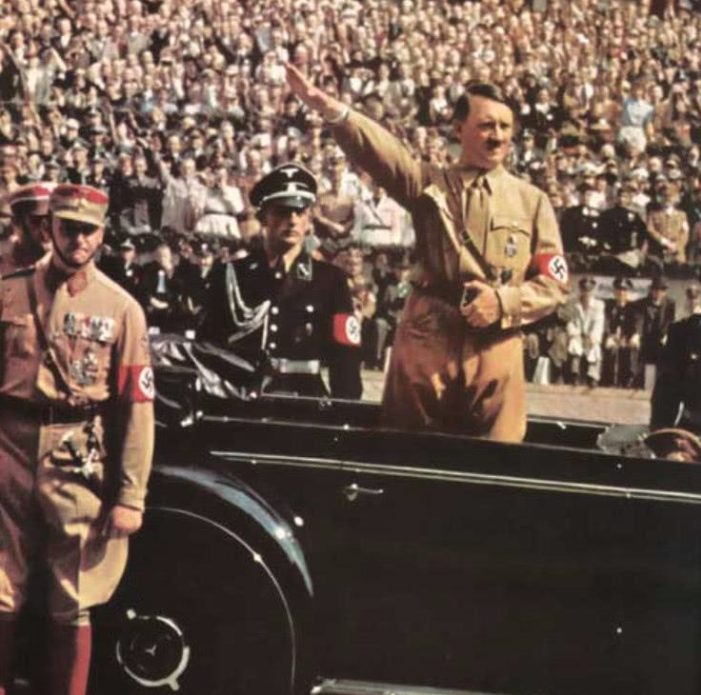 希特勒@二战时，德国纳粹离胜利有多近？希特勒死后都想不到。