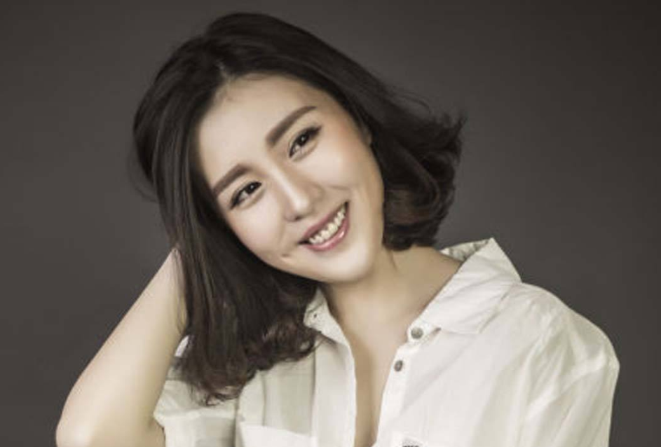 #赵本山#被赵本山开除后，他转身投奔潘长江，今带着女儿一起走红