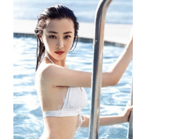 娱乐圈|放弃空姐后进入娱乐圈，靠演坏女人成名，如今美艳动人却依旧孤身一人