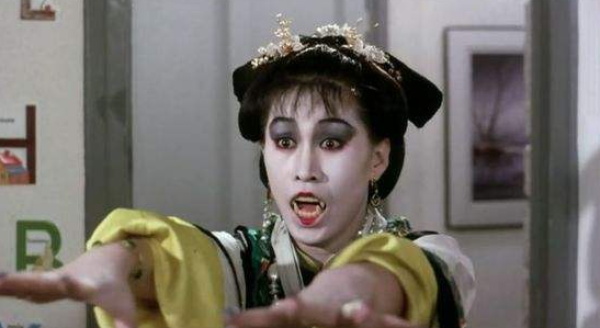 『林正英』她是林正英的“御用女僵尸”,卸妆后美若天仙,如今64岁美成18岁少女