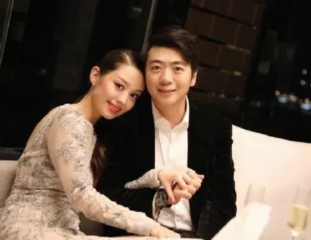 『吉娜·爱丽丝』嫁郎朗、上综艺、出单曲，仅用一年红出圈的吉娜，凭什么？