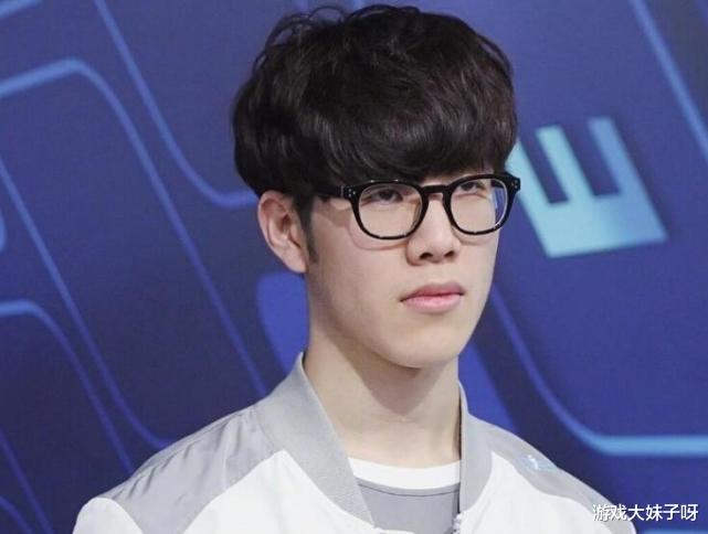 theshy|Theshy直播时吐露心声，LPL没人和自己交朋友，只为一人留到现在