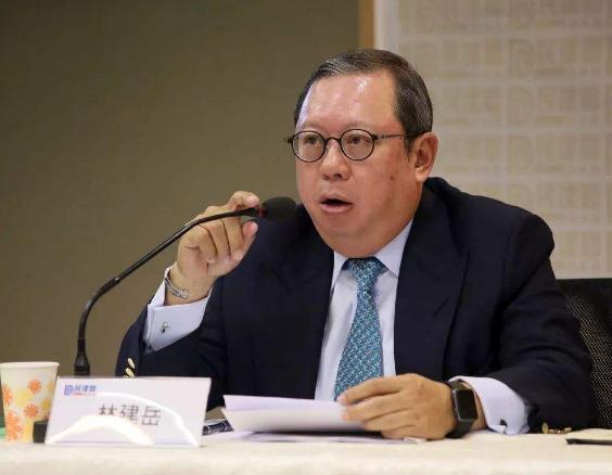 杨幂|睡小47岁少女，76岁嗑药\阅\千女的林建名为何对何傲儿恋恋不舍?