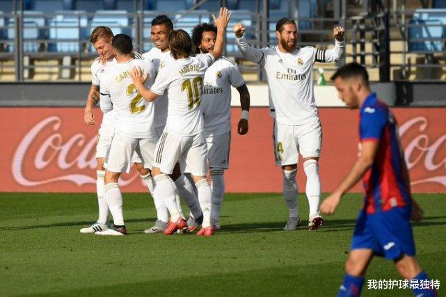 『皇家马德里』开场3分钟！皇马巨星世界波：对方门将绝望 齐达内淡定鼓掌