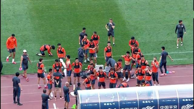 中超|45岁中超名帅关键战前再次做出“意外”决定：真没几支球队能做到