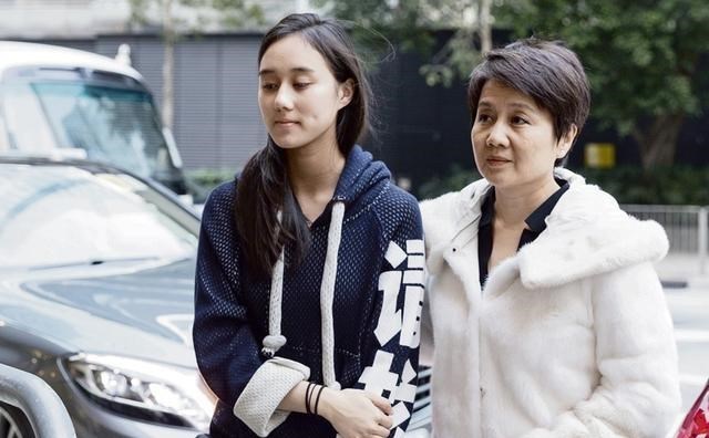 赌王|赌王讣告公开子女17人,神秘儿子何猷邦尚在人世,比四房长子年长