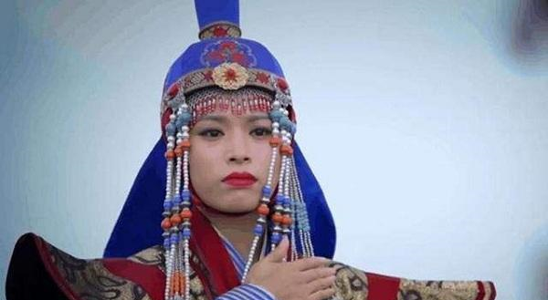 「成吉思汗」7岁小孩迎娶32岁曾祖母,曾祖母将其放入筐中打仗,为其生儿育女