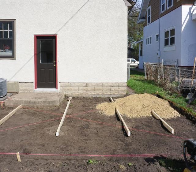 |铺院子用上这种砂，简单省事，整洁清爽不长草，家有院子都这么装