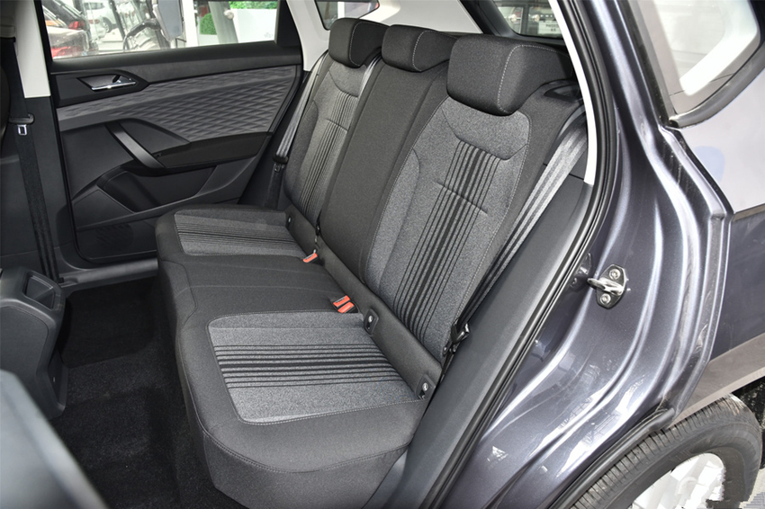 新车|大众真放下“尊严”了！从16.58万降到13.48万，30天狂甩13715辆