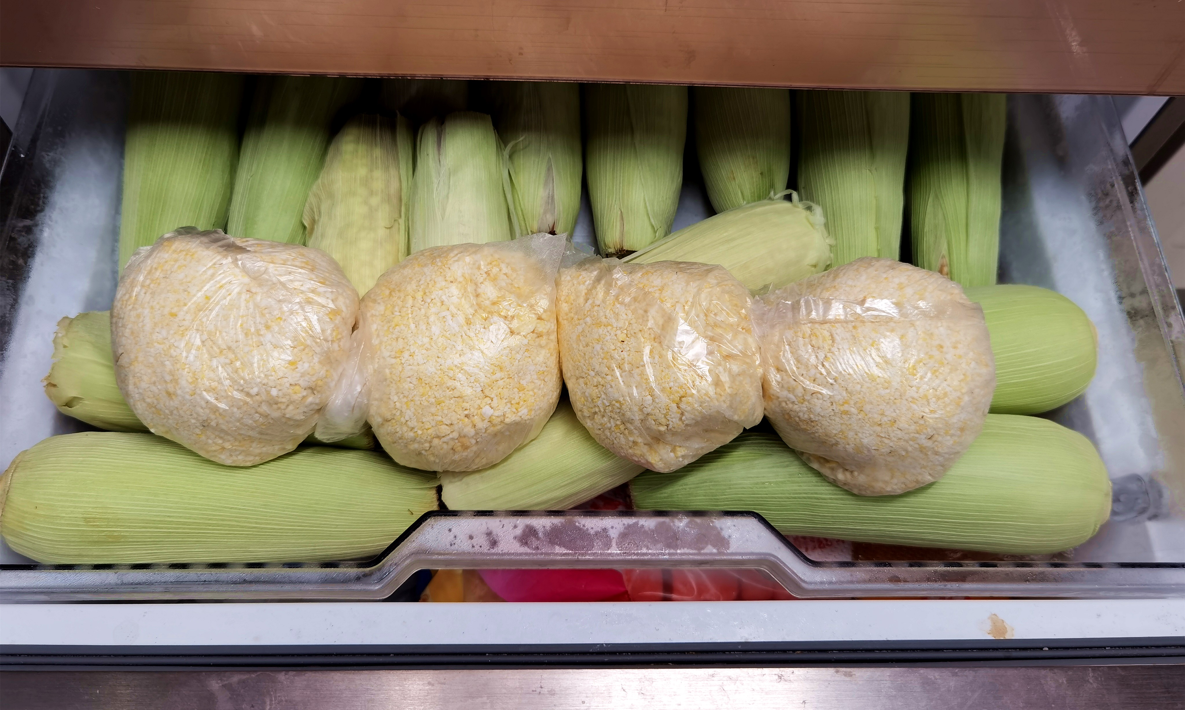 玉米粥|秋天，遇到此碱性食物别手软，一次买30斤，放冰箱冻起来，真省事