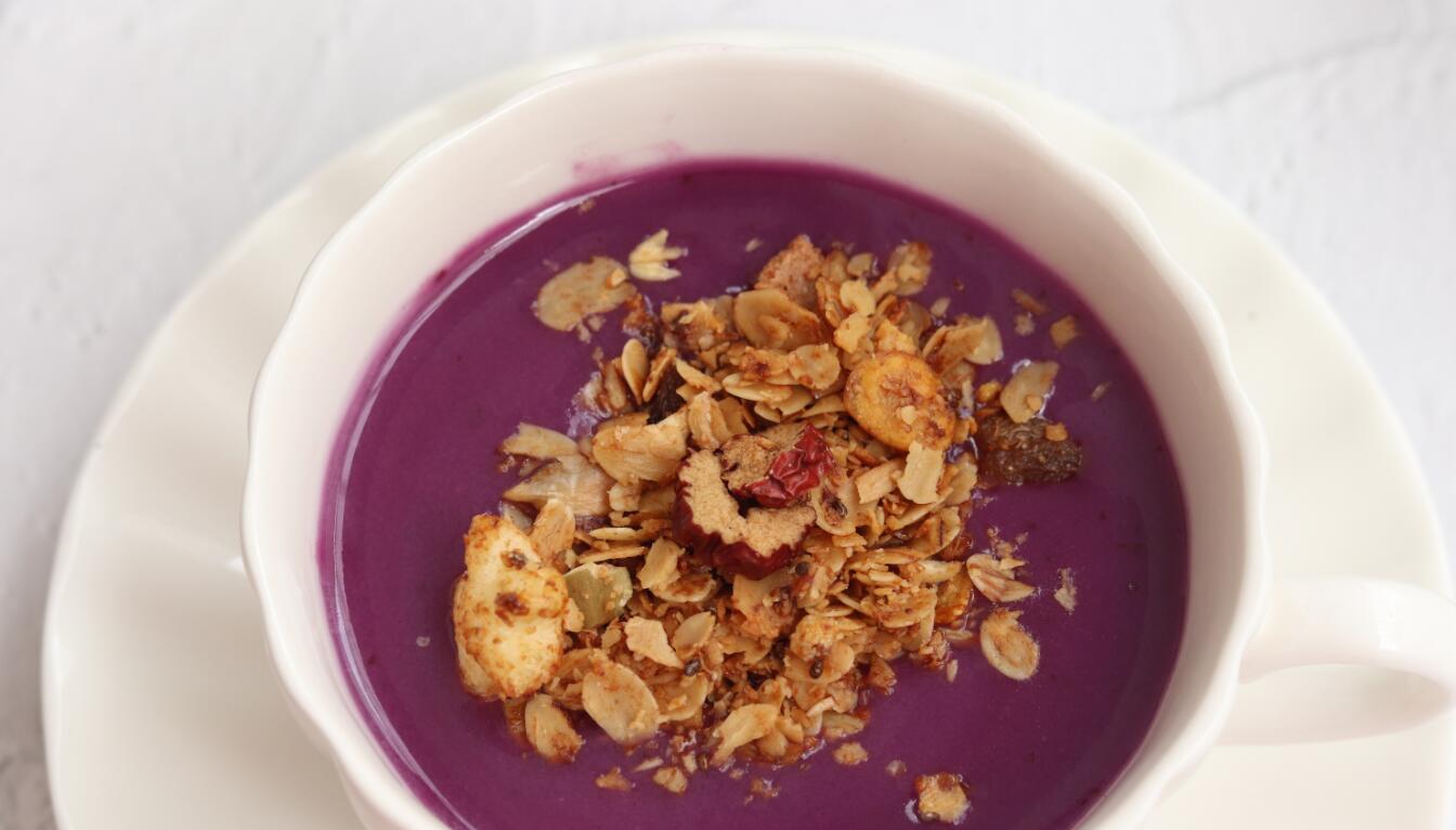 「山药」红糖和它一起煮，女人要多吃，气血双补，体质变好，脸色红润漂亮