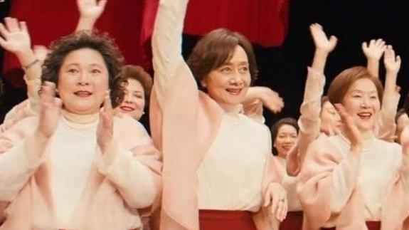 「张芝华」张芝华被“逼”离婚沦落街头，却嫁旅美画家，报复手段“太高明”