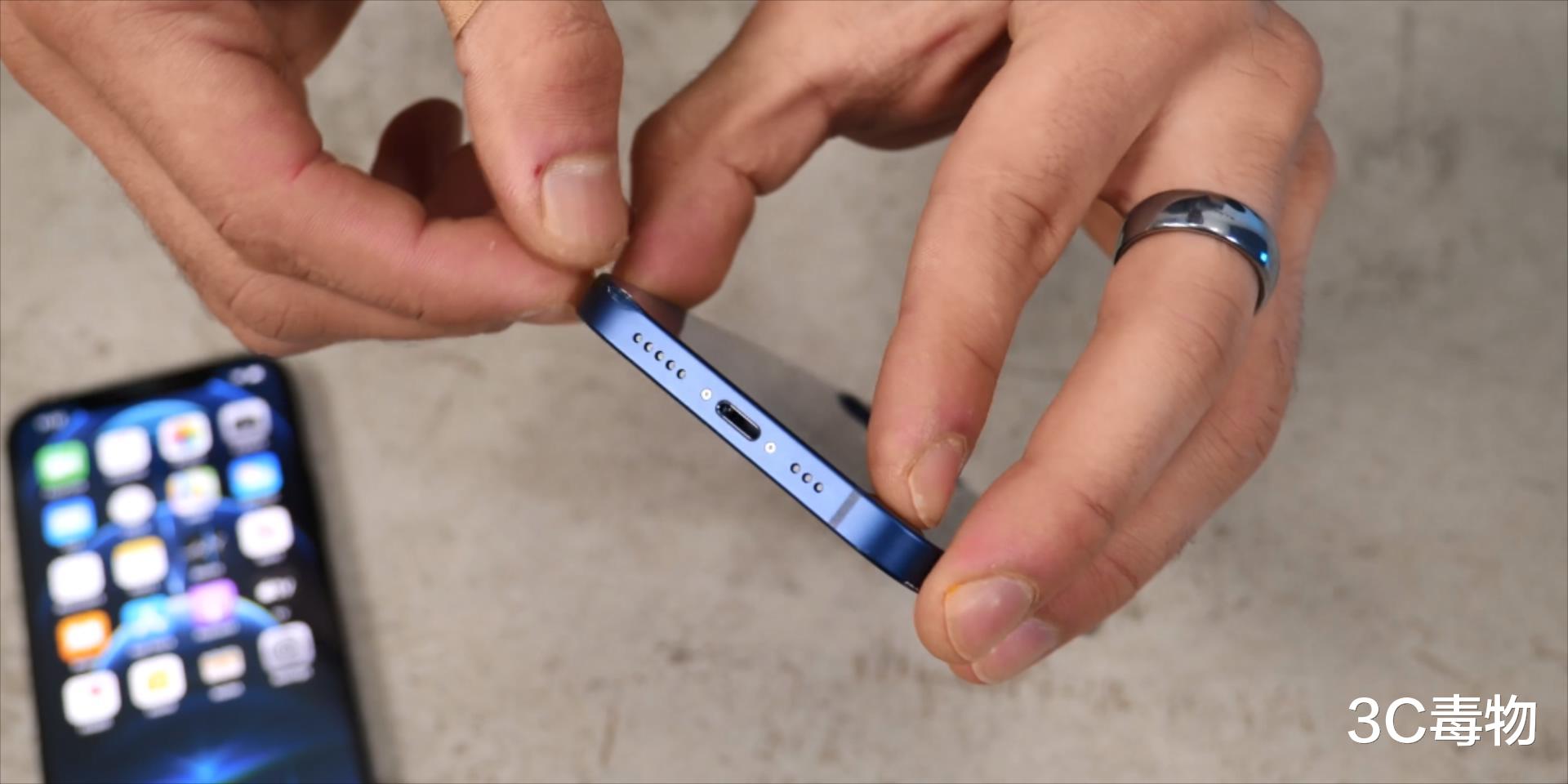 iphone12|Phone12/12Pro跌落测试：屏幕抗摔确实提高，但机身却惨不忍睹