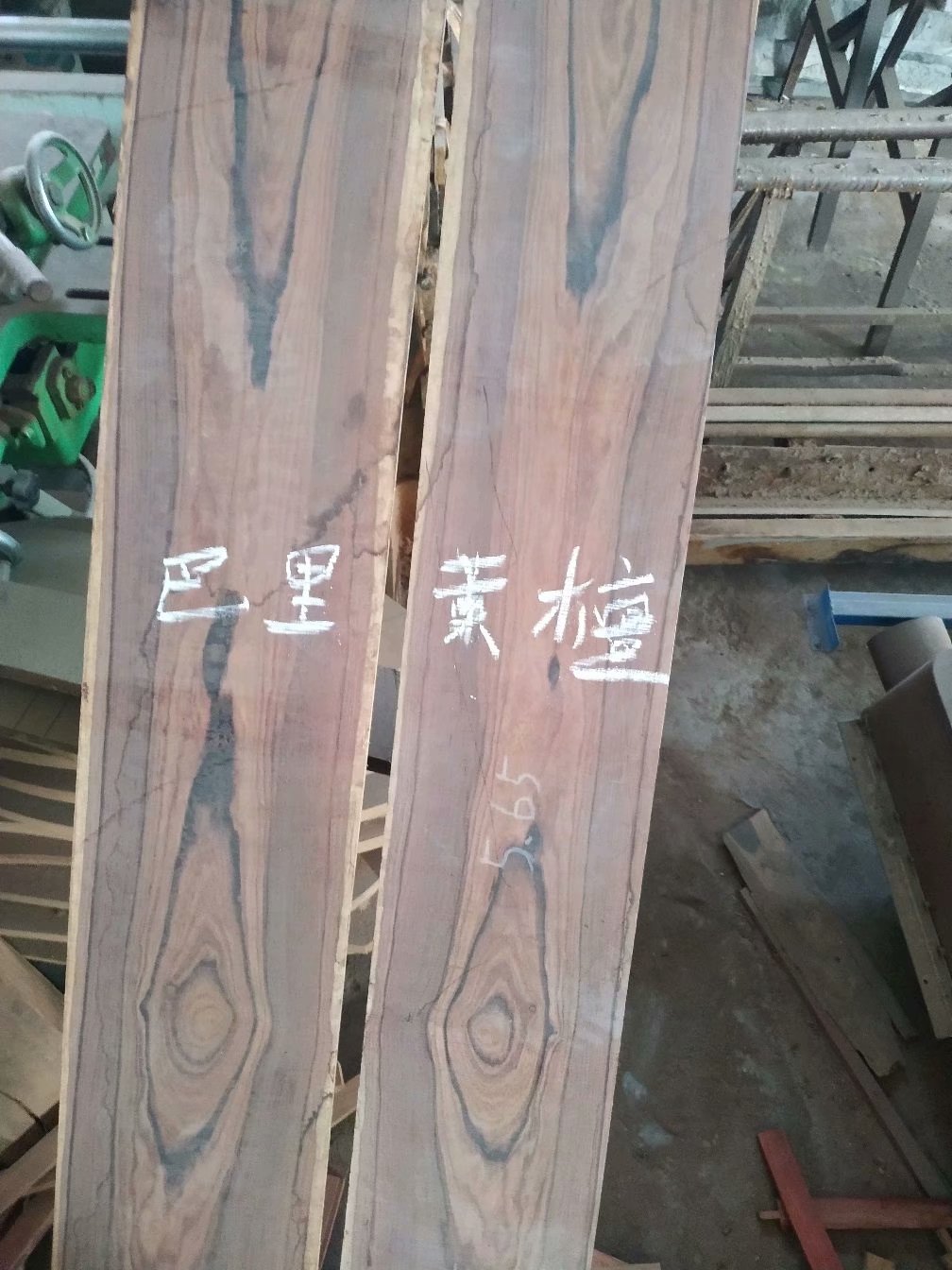 「」现在红木家具走趋，怎样购买红酸枝家具应该注意什么