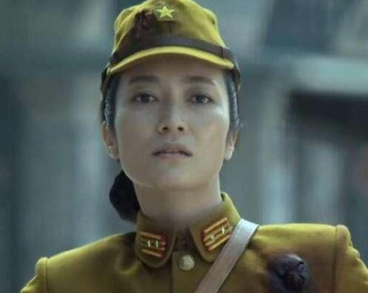 龙套|又一位日本演员演“日本军官”，10年龙套终成名！如今成中国媳妇