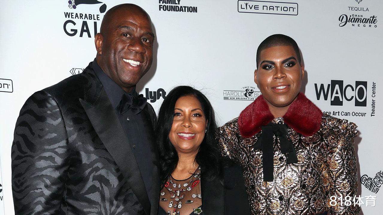 #拉米#魔术师父亲节拍全家福！2子1女2孙人丁兴旺，同性恋儿子EJ酱C位妖娆