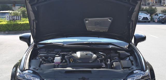 #丰田#丰田最失败的一款车，全系2.0T加后驱，即便停产都没降价，可惜了