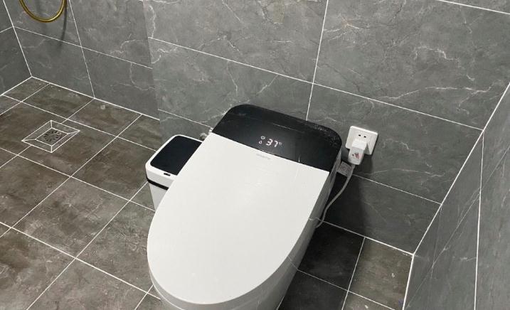 |100㎡的房子花20万装修，阳台飘窗砸掉，原来效果这么好