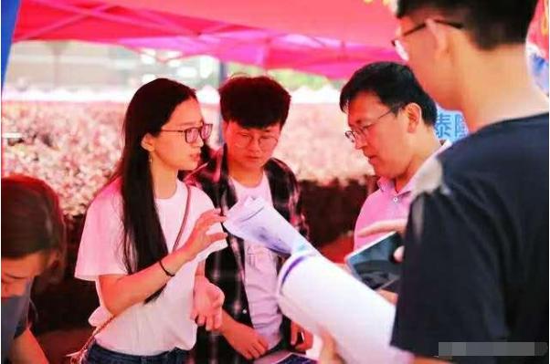 宿舍|准大一新生住宿舍，不要忘带这5件东西，虽不起眼但相当实用