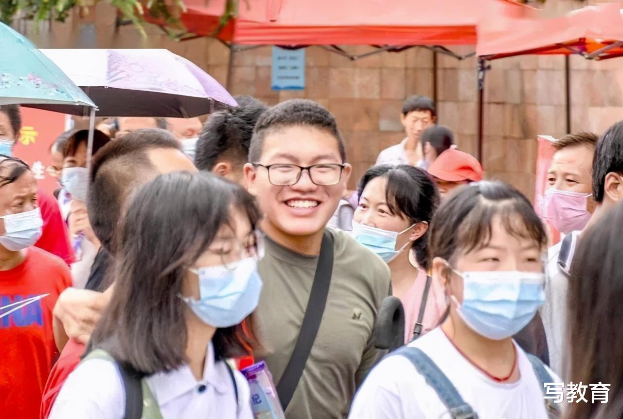 医学生|32岁硕士再读8年本硕医学生,毕业已届不惑之年,先前不理解如今是钦佩