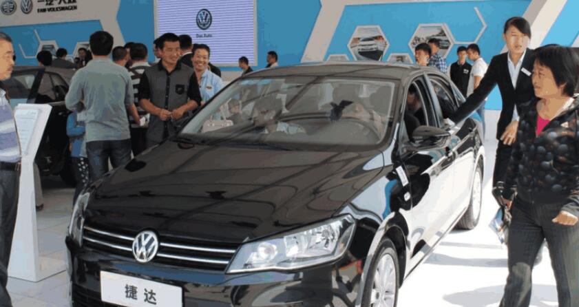 奥迪Q3：买车的时候要先看排量, 低于这个数字马上走, 要不然买错后悔三年