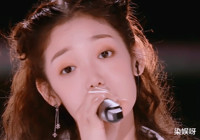 『黄子韬』?《创造营》黄子韬被批情商低，在当导师方面，他真该和蔡徐坤学学