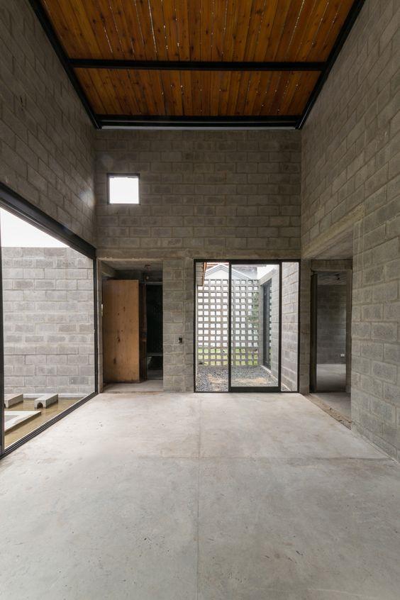 狂派舞|铺啥地板地砖啊,加了框架的水泥地,不花几个钱才是真百搭!