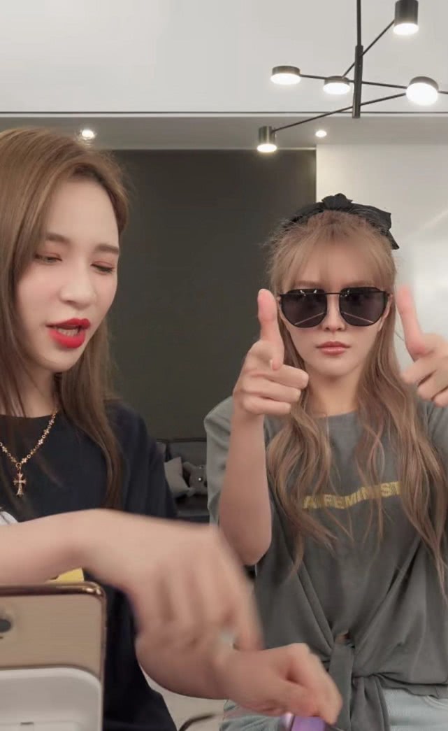 [周扬青]周扬青复合梦碎，得知小猪蝴蝶正式一起便洗掉戒指纹身？本尊亲自说出真相