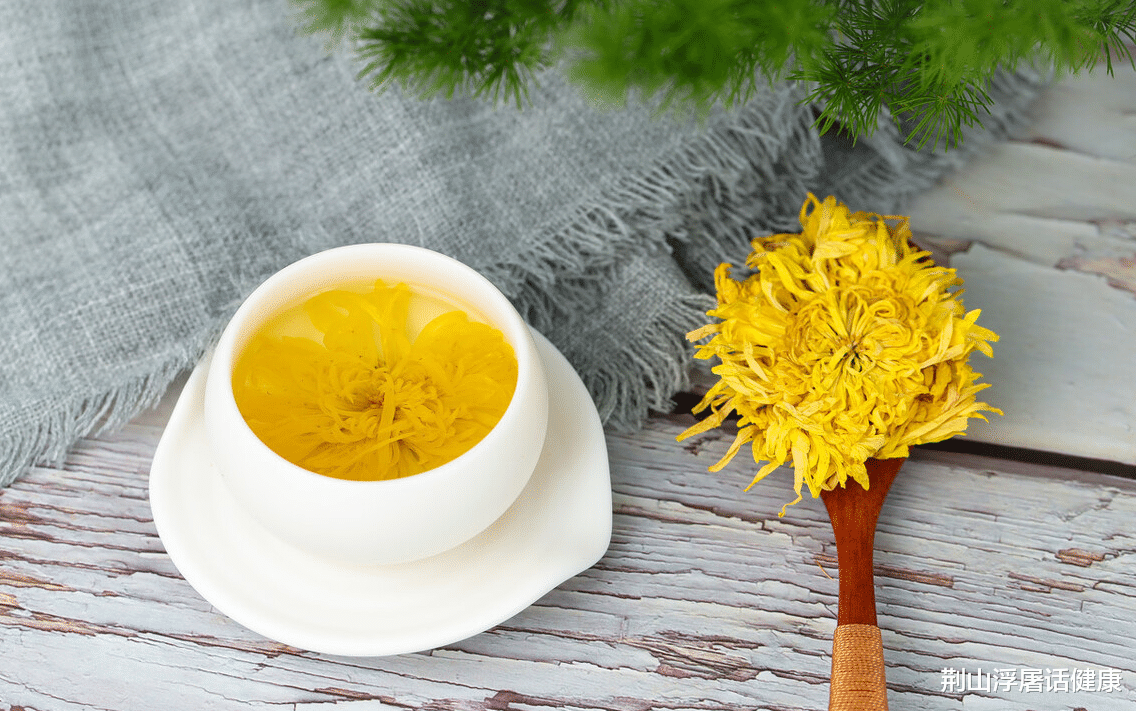 肝脏|若手上有这5种表现，或是肝脏已“病变”，占一个，也要早查肝CT