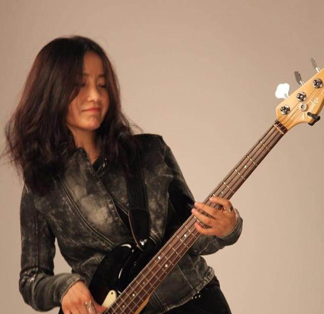 「摇滚乐」摇滚乐坛的女歌手罗琦、姜昕，斯琴格日乐