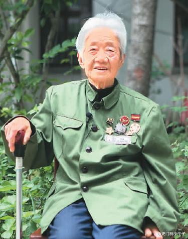 黄继光|上甘岭战役，17岁女兵用嘴为战友排尿，整理黄继光遗体，今何在