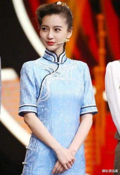 [综艺节目]baby以为镜头没拍她，放松站姿下休息，结果真实仪态一目了然