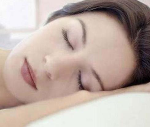 肝脏|无论男女，晚上睡觉如果有此3个迹象，说明肝脏始终健康！