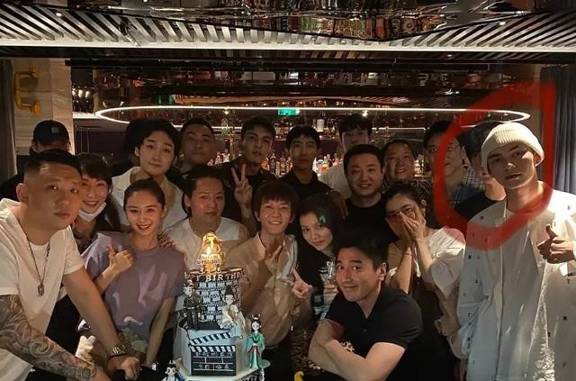 郭敬明|郭敬明引众怒，柯蓝也发文：让小丑拥有话语权是对行业的侮辱！