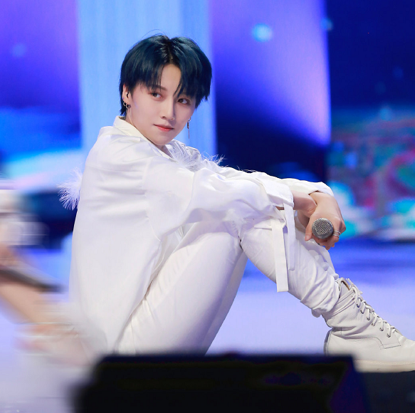 「虞书欣」虞书欣赵小棠同组，刘雨昕组唱《lion》，第三轮公演各种神仙打架