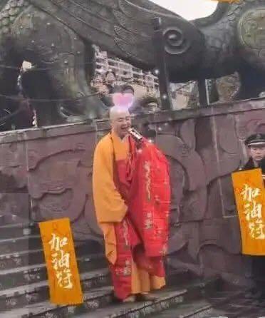 「徐少华」62岁徐少华近况曝光，走穴商演卖专辑，曾为5块钱片酬辞演西游记